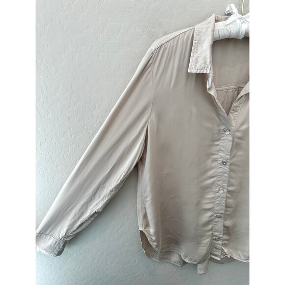 BELLA DAHL | Beige Button Front Blouse 100% EcoVero Rayon Made in USA | Medium - Picture 3 of 7
